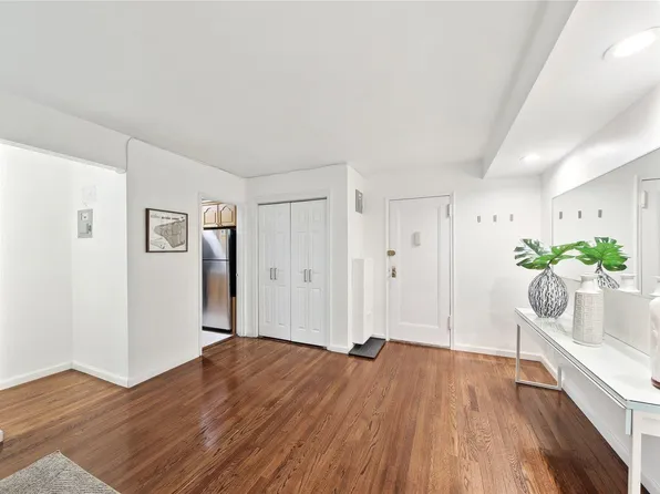 87-56 Francis Lewis Bl #B41, Queens Village, NY 11427