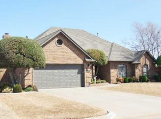 9945 Birkenhead Ct, Yukon, OK 73099