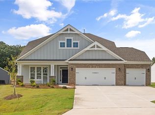 8117 Burberry Trl, Clemmons, NC 27012
