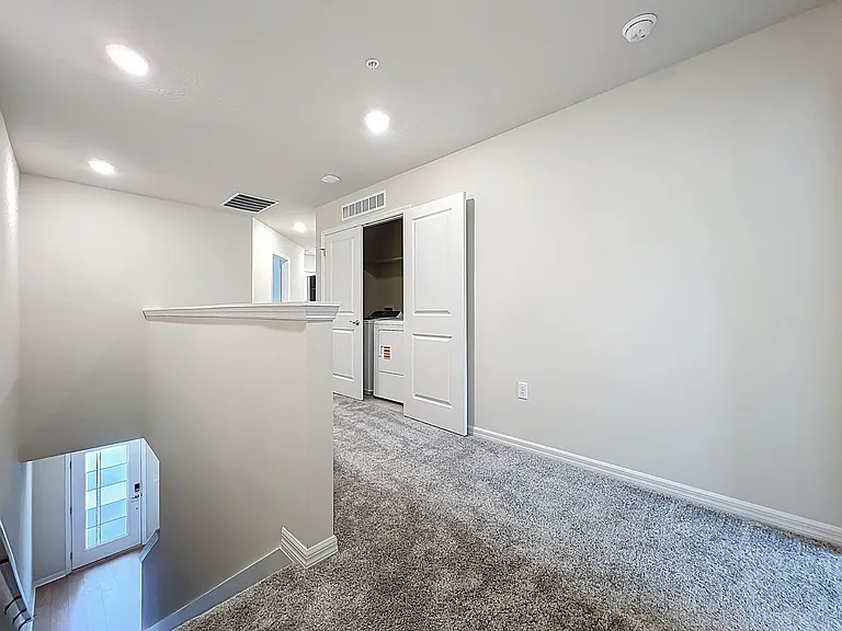 431 Meadowland Point — Photo 28