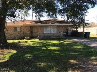 17173 Kiln Acres Dr, Kiln, MS 39556