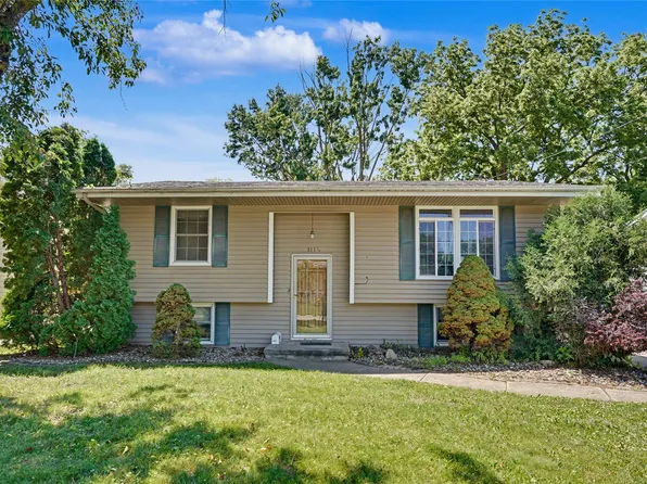 3116 E 41st Ct, Des Moines, IA 50317