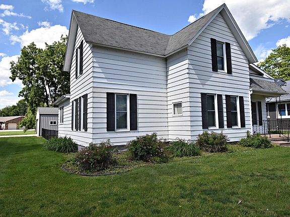 3rd image of 305 Hawley St