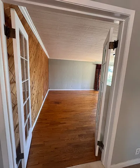 889 Morrison Ave — Photo 10