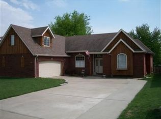5090 E Cherry Hills Blvd, Springfield, MO 65809