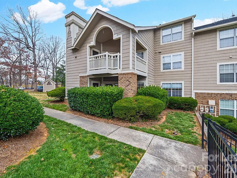 5003 Sharon Rd #K — Photo 26