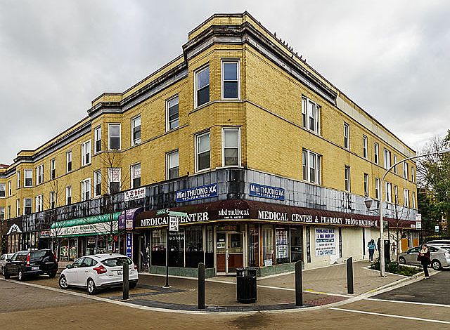 1st image of 1065 W Argyle St #3E