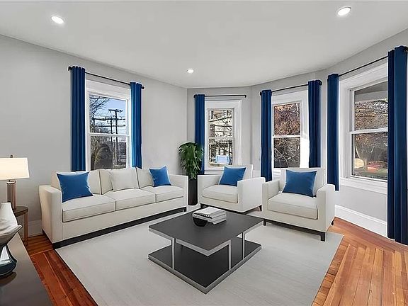 5th image of 18 W Park St