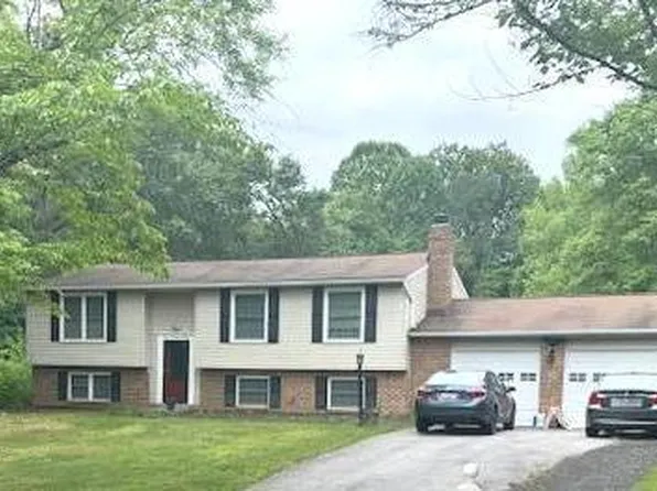 3003 Geaton Dr, Upper Marlboro, MD 20774
