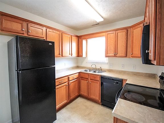 3rd image of 2809 Painted Pony Dr #0