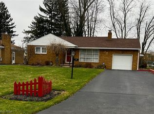 73 Parish Ave, Hubbard, OH 44425