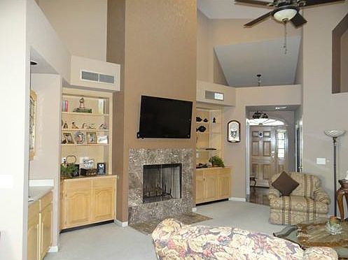 5th image of 646 Copperfield Ln #646