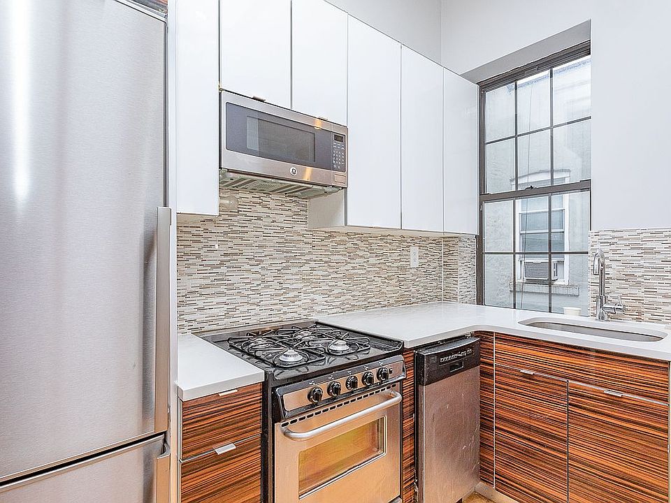 1st image of 897 Saint Johns Pl #2B