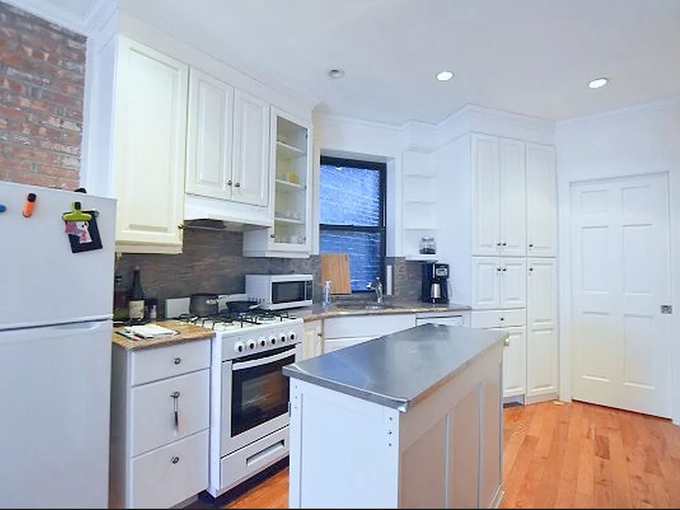 2nd image of 266 W 11th St APT 4FE