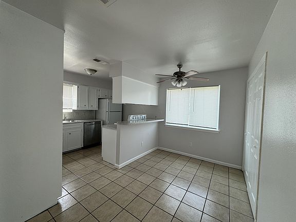 4th image of 5049 Wingfoot Ln #A