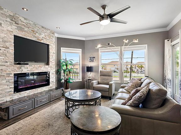 5th image of 775 Gulf Shore Dr Unit 9218