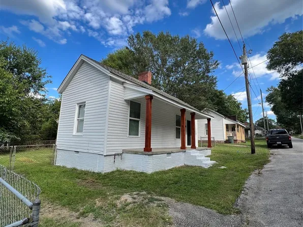 539 4th St, Chester, SC 29706