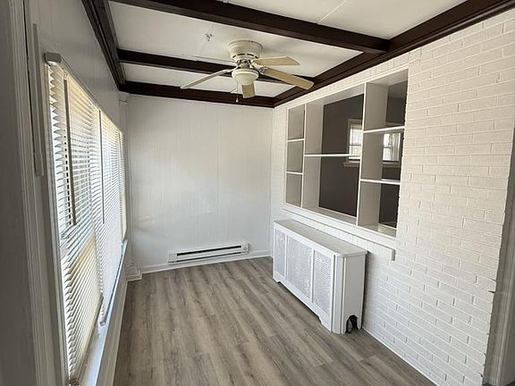 2nd image of 4715 Oakmont St
