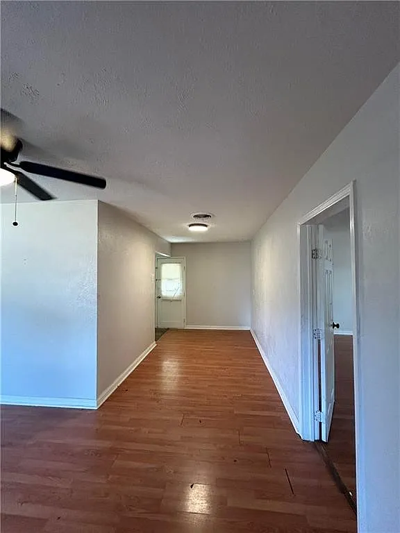 3 bed, 2.0 bath, 1313 sqft, $1,595 — Photo 3