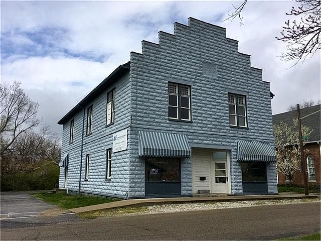 1st image of 4705 W 72nd St