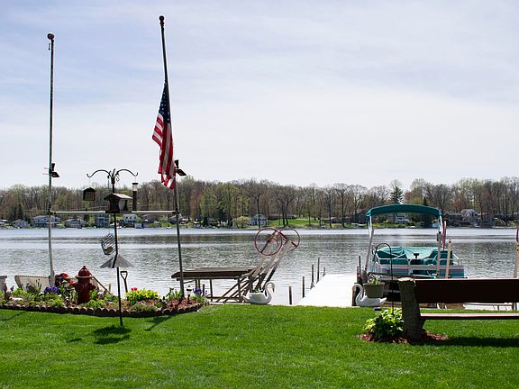 2nd image of 66291 Lakeshore Dr