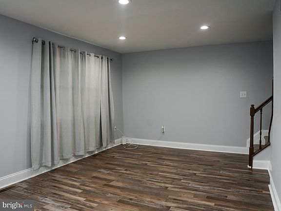 3rd image of 11 Keen Valley Dr