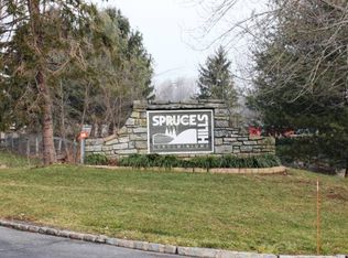 713 Spruce Hills Dr #713, Glen Gardner, NJ 08826