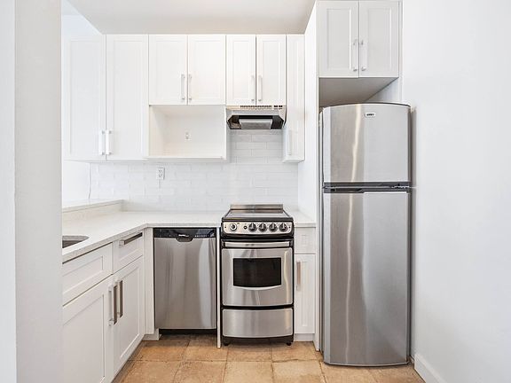 3rd image of 106 Fulton St APT 10F