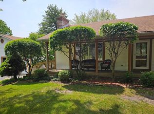 41W455 Brierwood Dr, Saint Charles, IL 60175