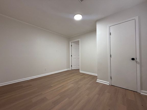 5th image of 917 Green Forest Dr