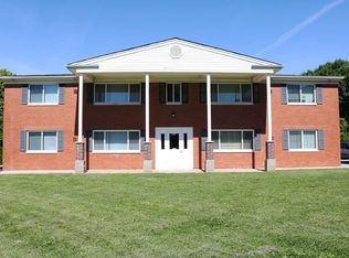737 20th Ave APT 3, Coralville, IA 52241