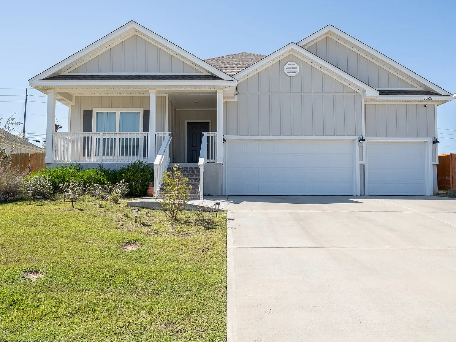 Davenport Loop 10629 - 1 — Photo 1