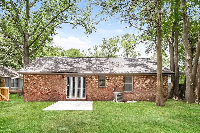 209 Bluebell Ave — Photo 11