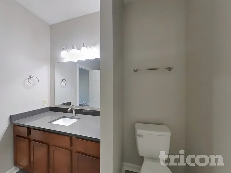6724 Shanghai Cir — Photo 10