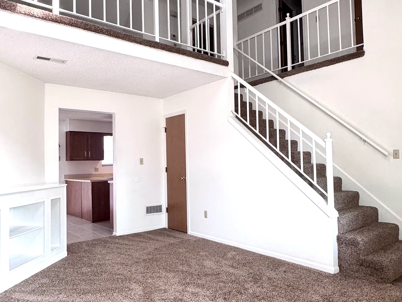 2 bed, 1.5 bath, $1,350 — Photo 2