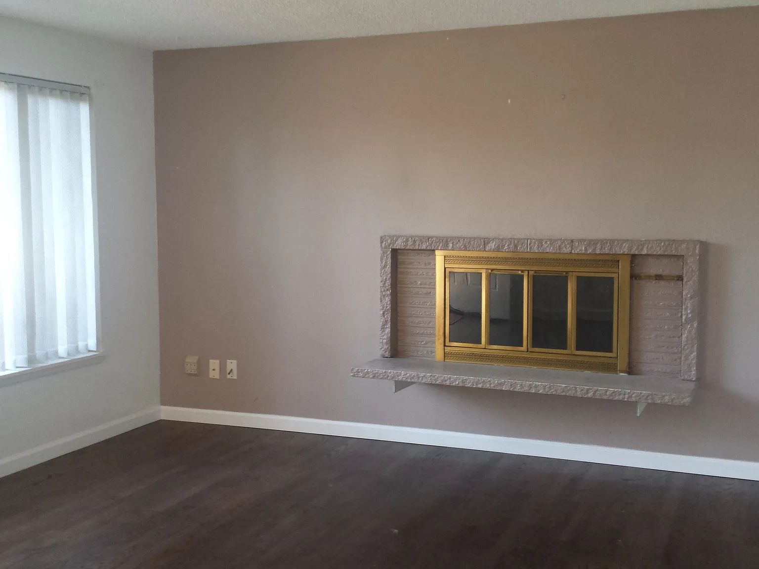 4 bed, 1720 sqft, $2,860 — Photo 2