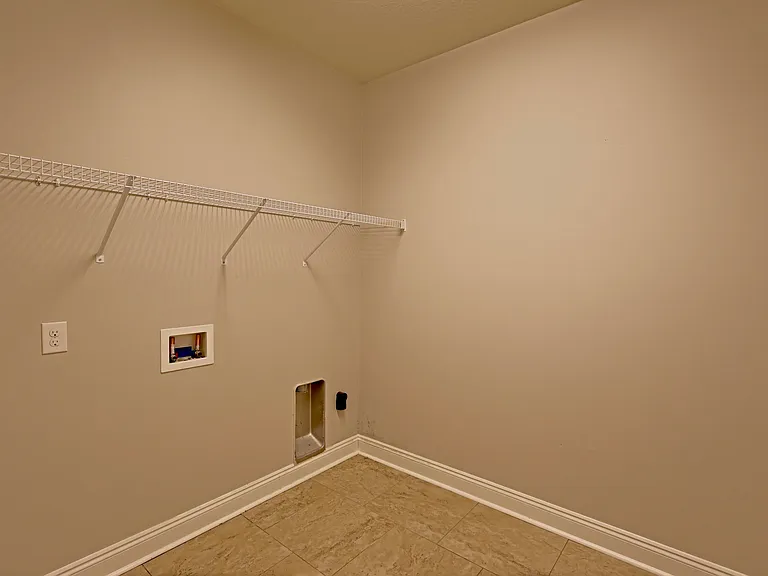 9186 Sunset Dr — Photo 22
