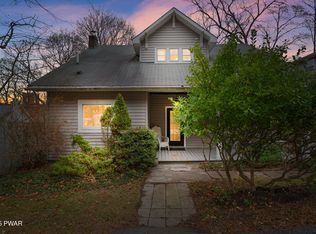 407 Wangum Ave, Hawley, PA 18428