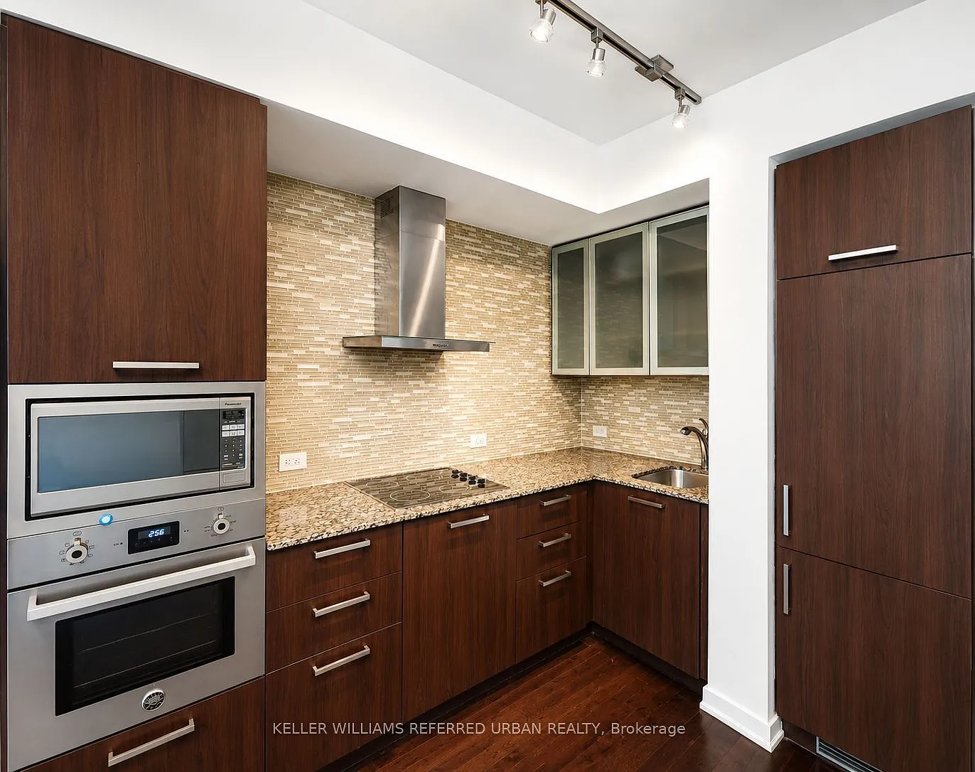 1 bed, $2,300 — Photo 4