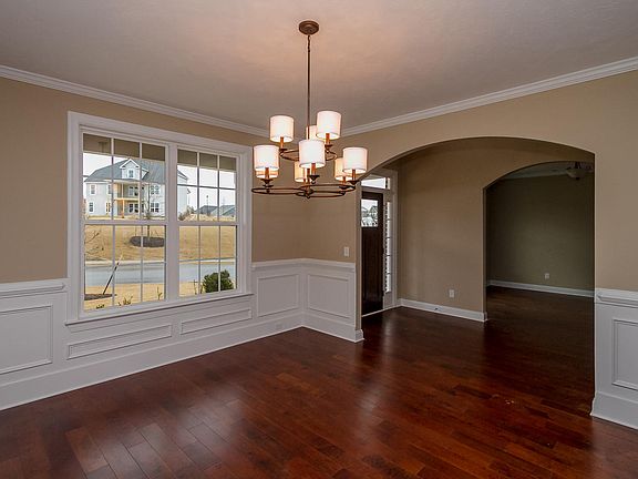 3rd image of 7206 Hoffman Dr