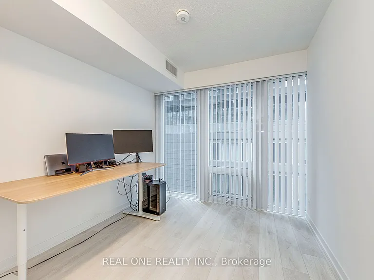 60 Shuter St #303 — Photo 13