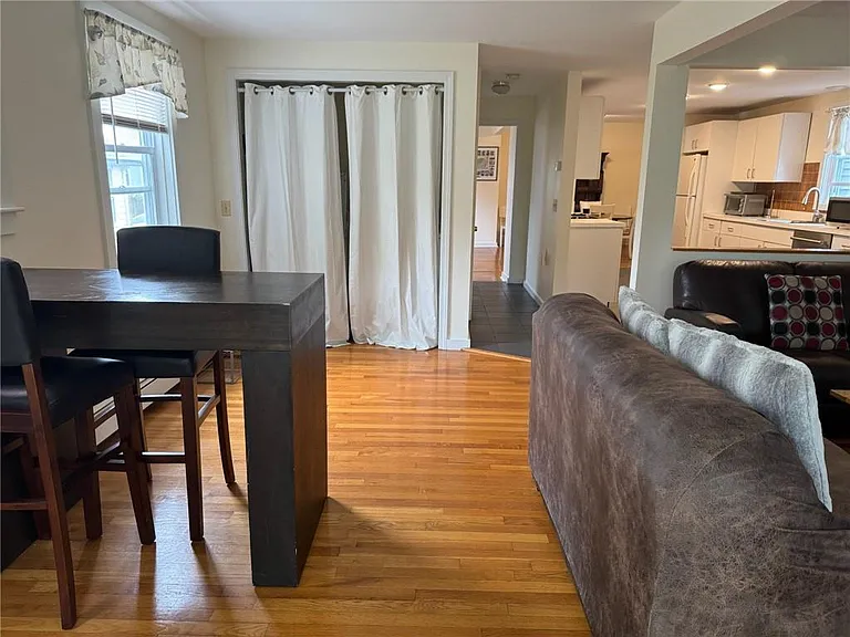 23 Carey St — Photo 9