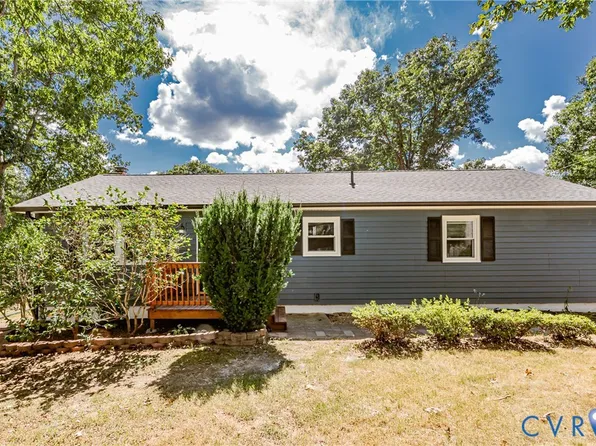 2 Hillcrest Dr, Stafford, VA 22556