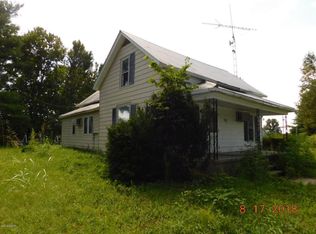 400 S McBride Rd, Ava, IL 62907