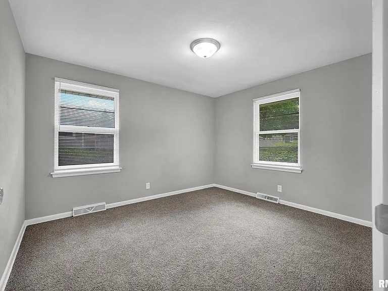 1407 W Sunnyview Dr — Photo 17