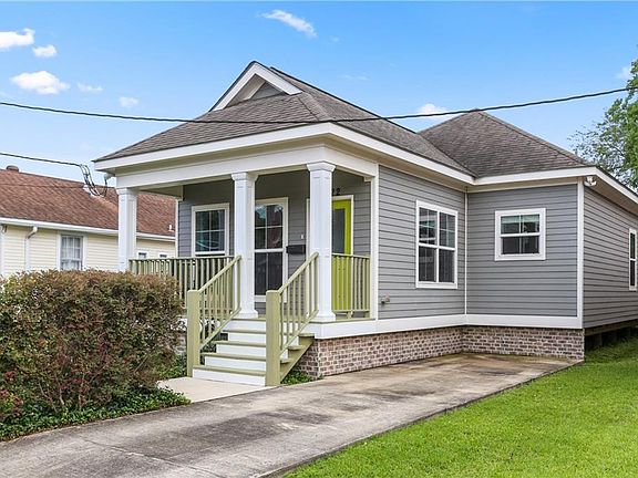 2nd image of 2622 Gladiolus St