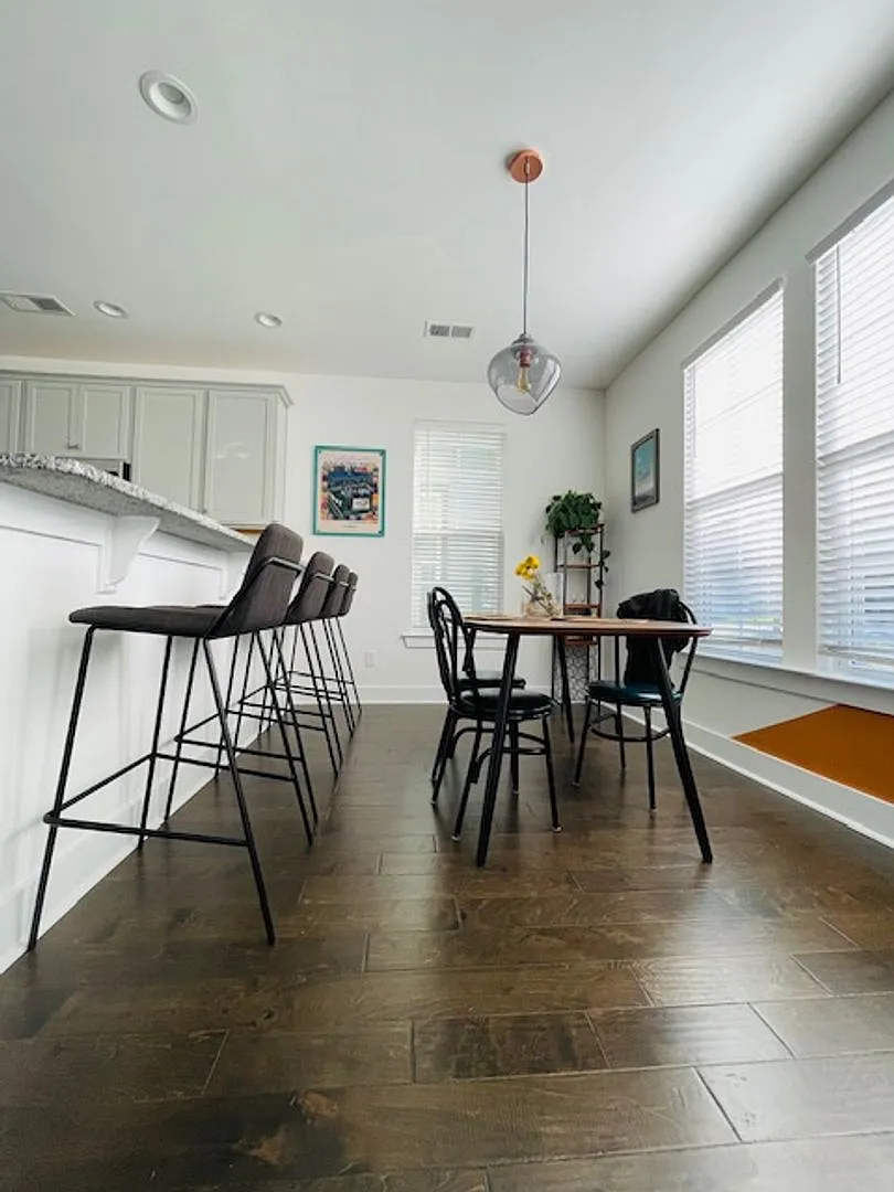 3bd/2ba well-maintained home close to downtown and USC — Photo 3