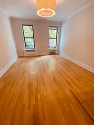 Rented by Metropolis Real Estate of Manhattan