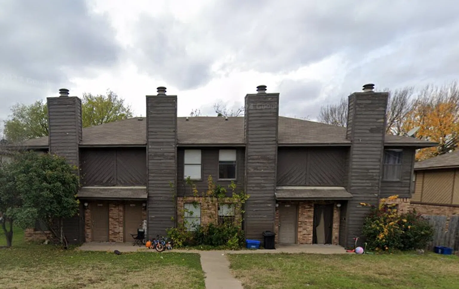Charming 2/1 Townhome in Benbrook! — Photo 1