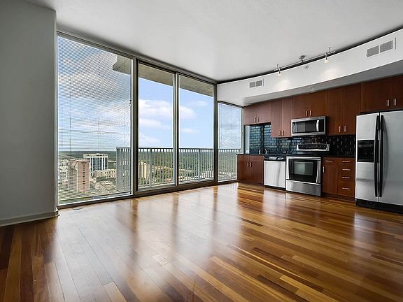 5th image of 155 Court Ave #2007